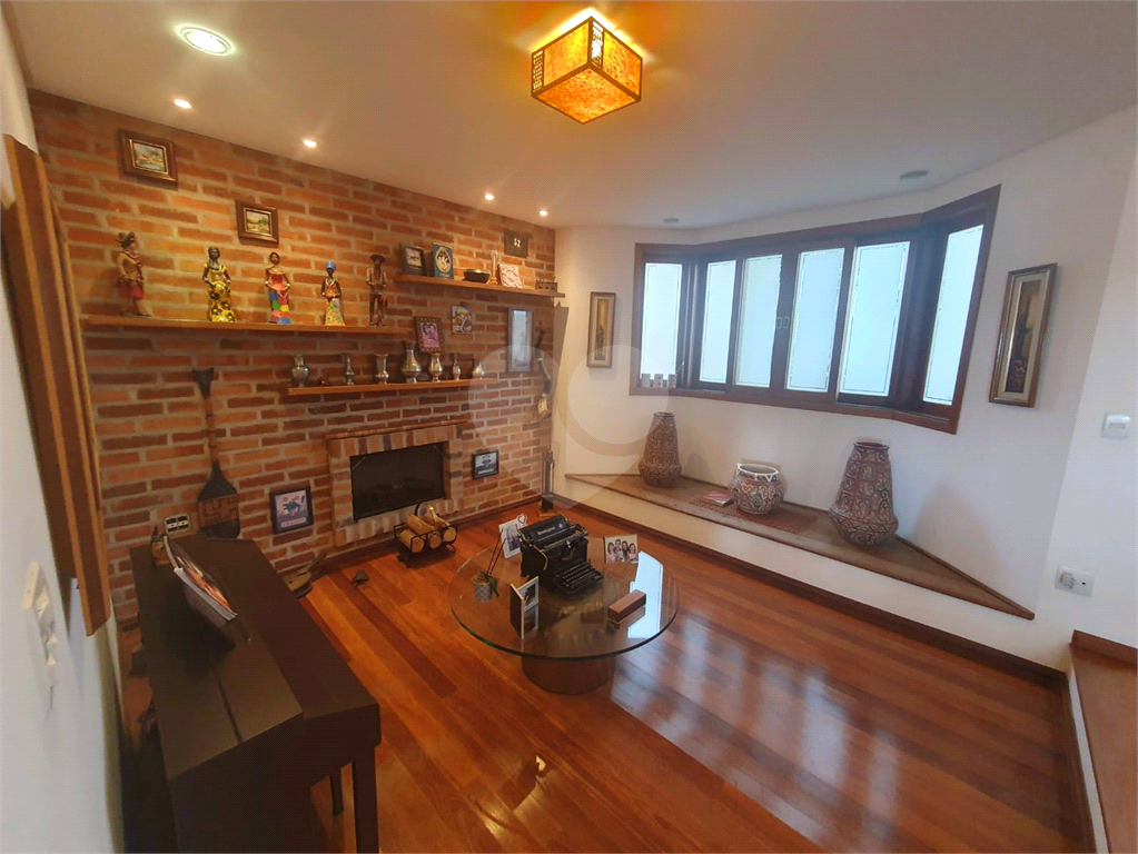 Casa de Condomínio à venda com 5 quartos, 407m² - Foto 4