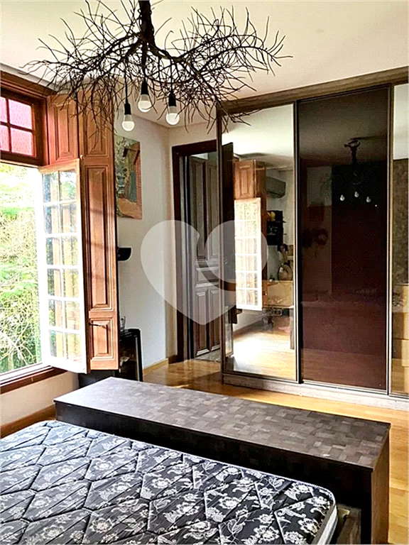 Casa de Condomínio à venda com 4 quartos, 284m² - Foto 17