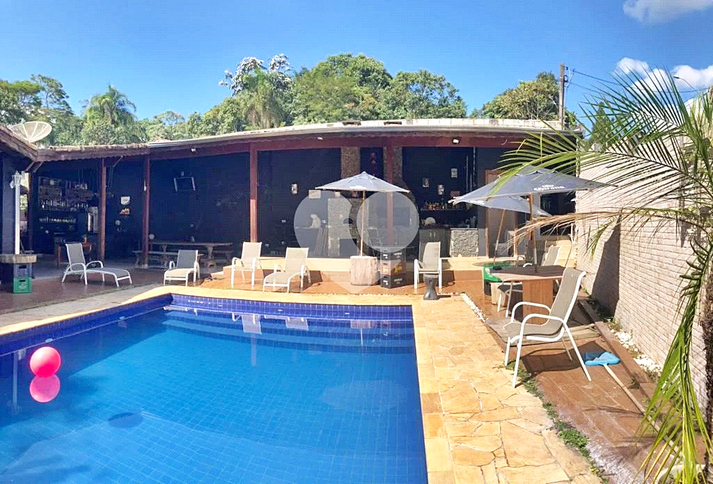 Casa de Condomínio à venda com 4 quartos, 284m² - Foto 9