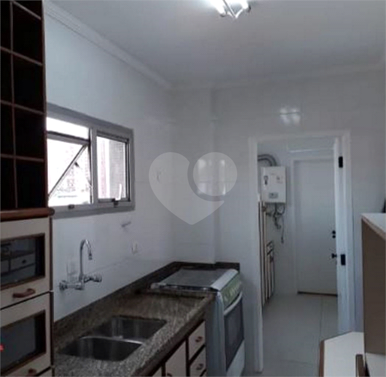 APARTAMENTO em CASA VERDE