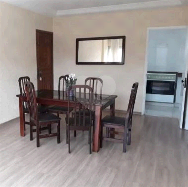 APARTAMENTO em CASA VERDE