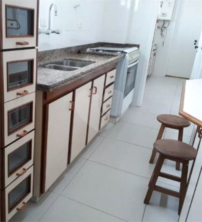 APARTAMENTO em CASA VERDE