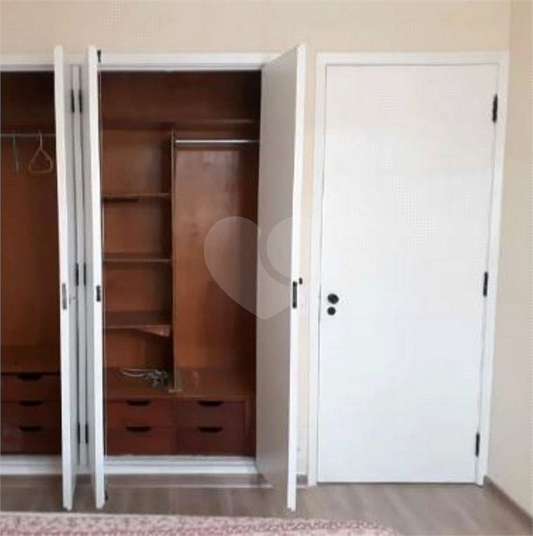 APARTAMENTO em CASA VERDE