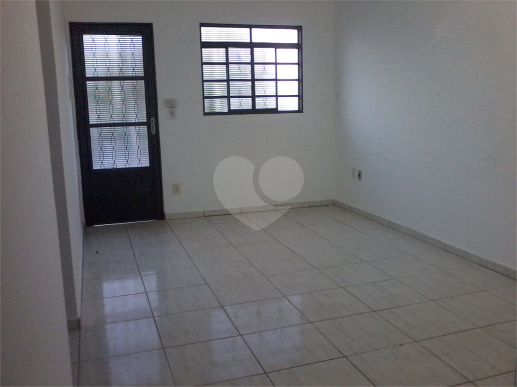 Casa à venda com 2 quartos, 90m² - Foto 18