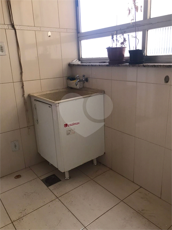 Apartamento à venda com 3 quartos, 130m² - Foto 11