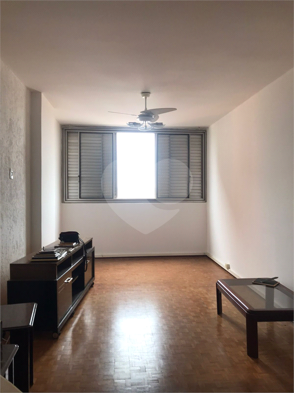 Apartamento à venda com 3 quartos, 130m² - Foto 1