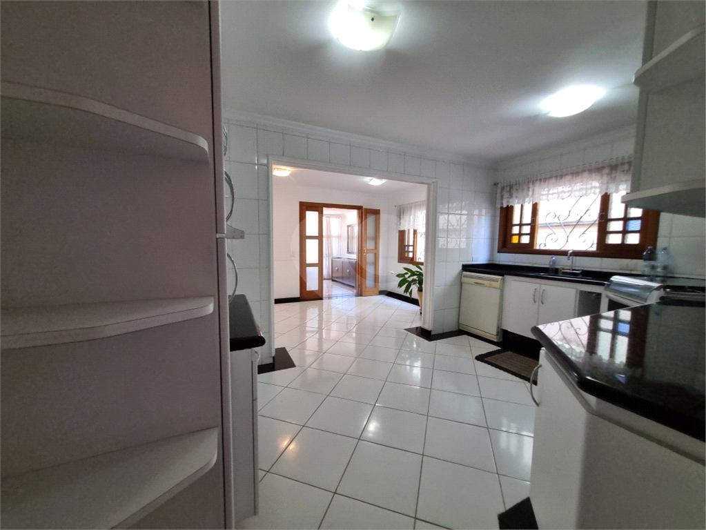 VENDA - Casa Alto Padrão em Condomínio JD França | 470m² | 4 Dormitórios |  Piscina 