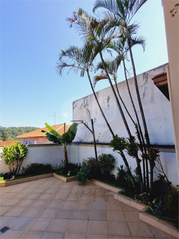VENDA - Casa Alto Padrão em Condomínio JD França | 470m² | 4 Dormitórios |  Piscina 