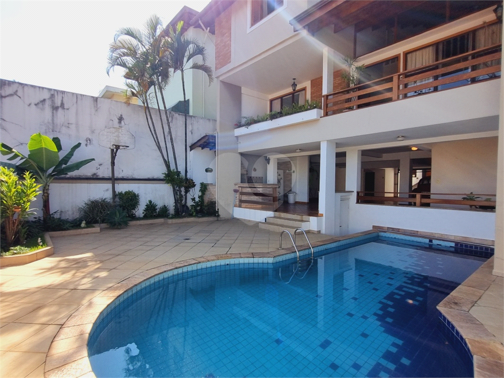 VENDA - Casa Alto Padrão em Condomínio JD França | 470m² | 4 Dormitórios |  Piscina 