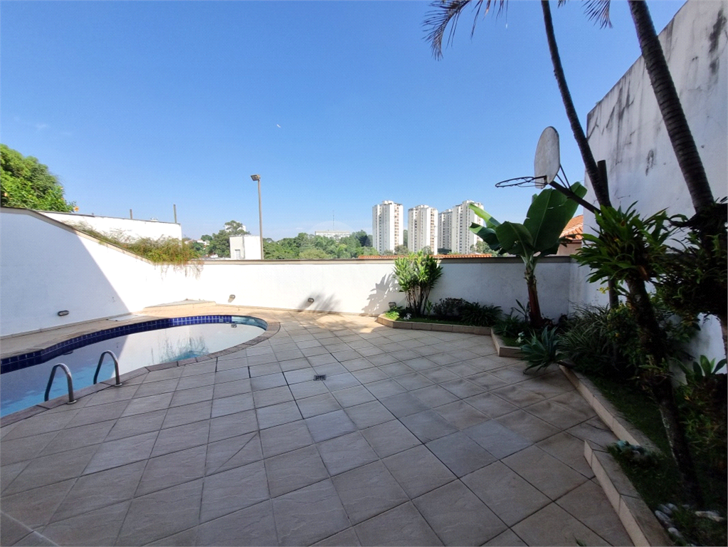 VENDA - Casa Alto Padrão em Condomínio JD França | 470m² | 4 Dormitórios |  Piscina 