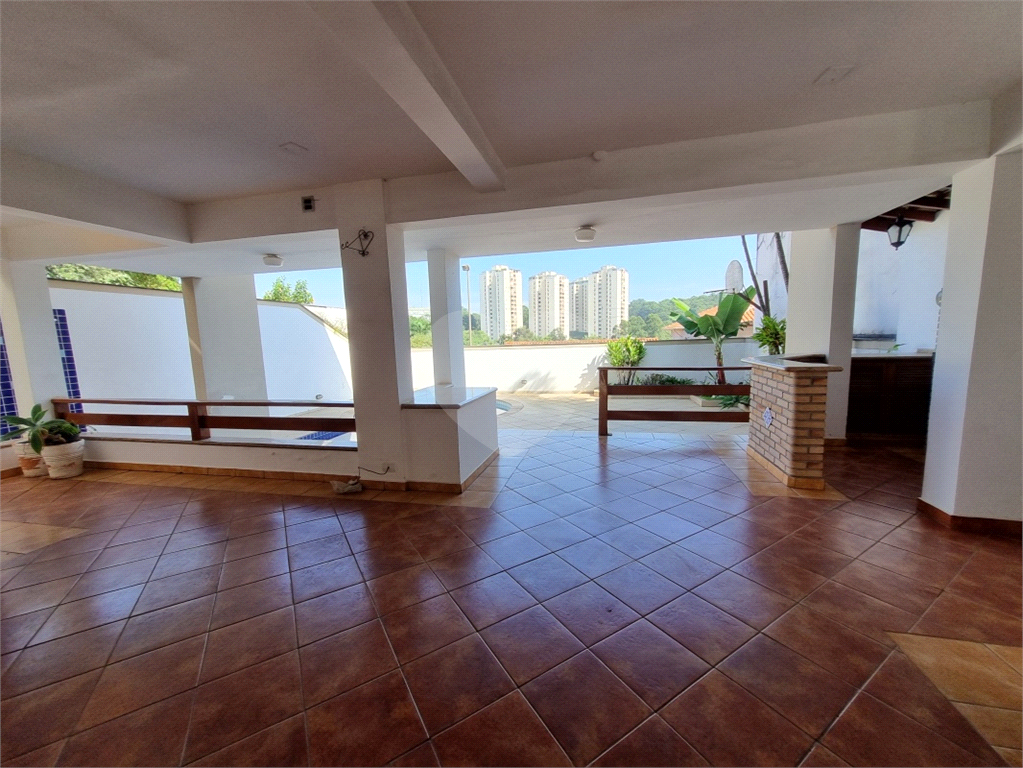 VENDA - Casa Alto Padrão em Condomínio JD França | 470m² | 4 Dormitórios |  Piscina 
