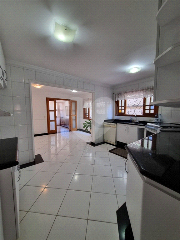 VENDA - Casa Alto Padrão em Condomínio JD França | 470m² | 4 Dormitórios |  Piscina 