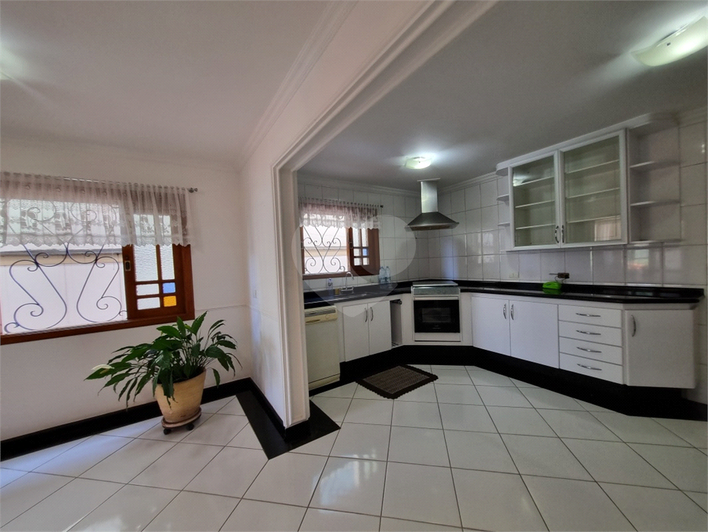 VENDA - Casa Alto Padrão em Condomínio JD França | 470m² | 4 Dormitórios |  Piscina 