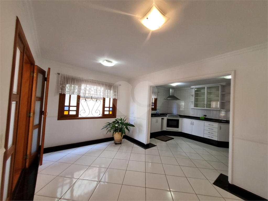 VENDA - Casa Alto Padrão em Condomínio JD França | 470m² | 4 Dormitórios |  Piscina 