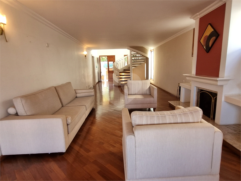 VENDA - Casa Alto Padrão em Condomínio JD França | 470m² | 4 Dormitórios |  Piscina 
