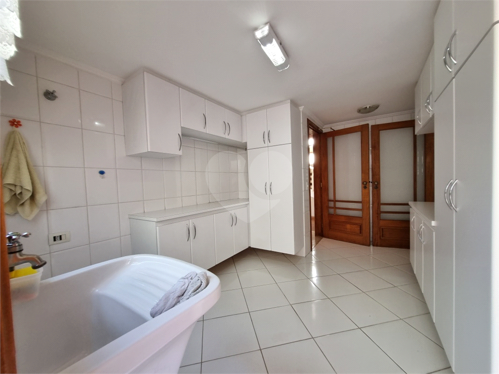 VENDA - Casa Alto Padrão em Condomínio JD França | 470m² | 4 Dormitórios |  Piscina 
