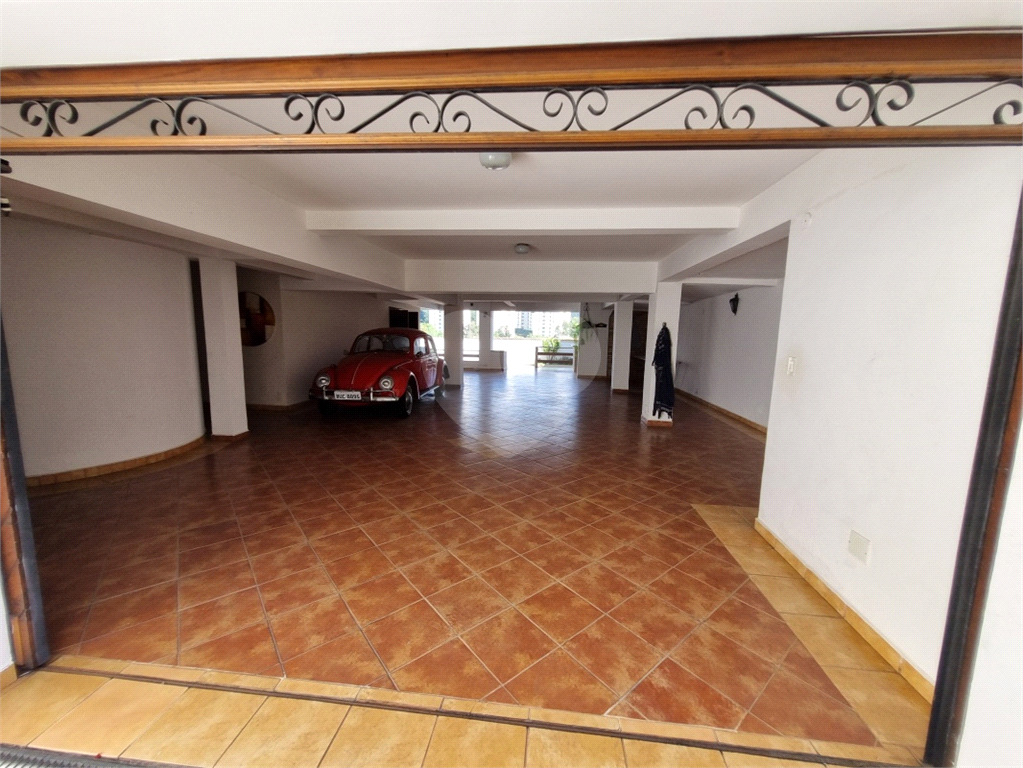 VENDA - Casa Alto Padrão em Condomínio JD França | 470m² | 4 Dormitórios |  Piscina 