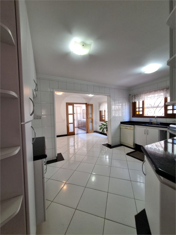 VENDA - Casa Alto Padrão em Condomínio JD França | 470m² | 4 Dormitórios |  Piscina 
