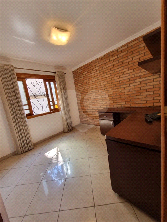 VENDA - Casa Alto Padrão em Condomínio JD França | 470m² | 4 Dormitórios |  Piscina 