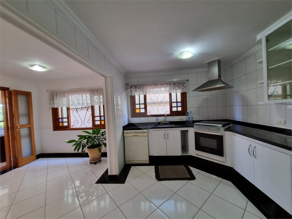 VENDA - Casa Alto Padrão em Condomínio JD França | 470m² | 4 Dormitórios |  Piscina 