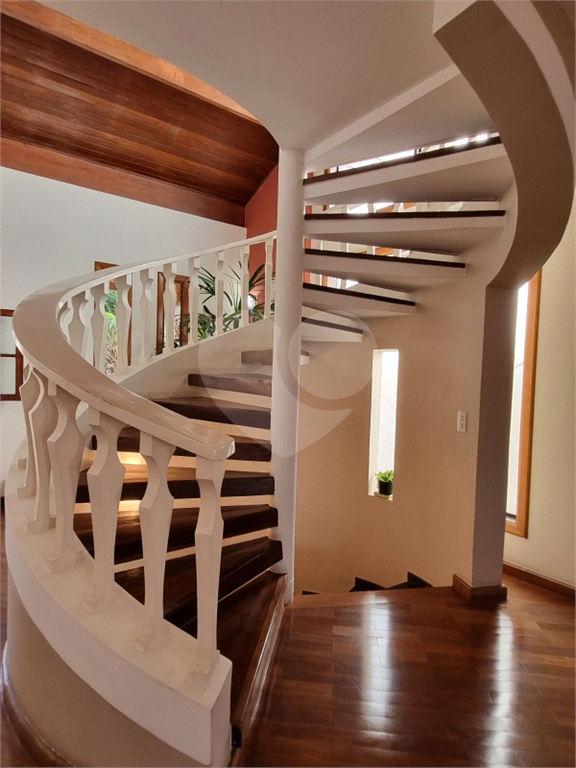 VENDA - Casa Alto Padrão em Condomínio JD França | 470m² | 4 Dormitórios |  Piscina 
