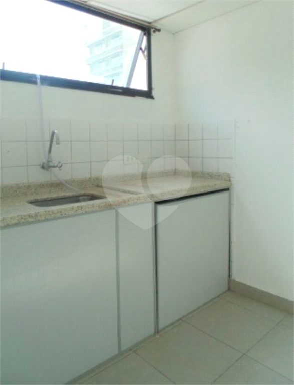 SALAS em LAPA