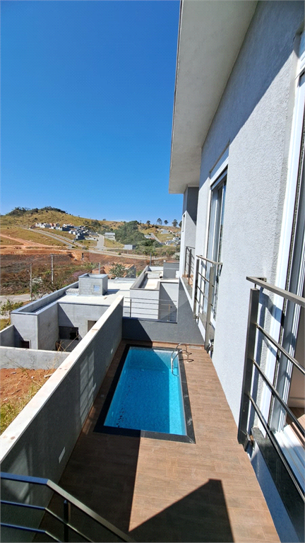 Linda casa a venda com 3 dormitórios na cidade de Bragança Paulista -SP
