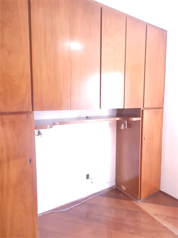 apartamento 94m2, 3 dormitórios, sendo 1 suíte, living 2 ambientes, 1 vaga livre, no Paraiso.