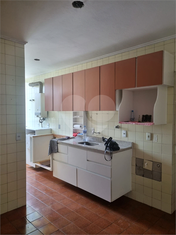 apartamento 94m2, 3 dormitórios, sendo 1 suíte, living 2 ambientes, 1 vaga livre, no Paraiso.