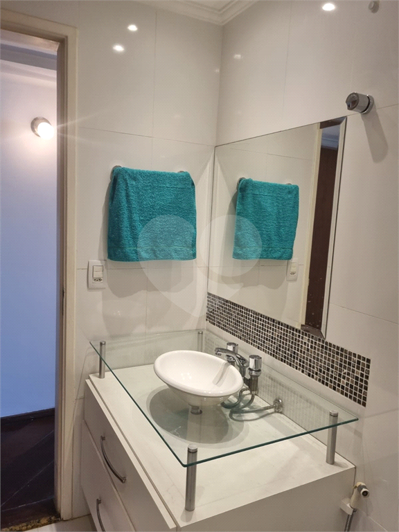 apartamento 94m2, 3 dormitórios, sendo 1 suíte, living 2 ambientes, 1 vaga livre, no Paraiso.