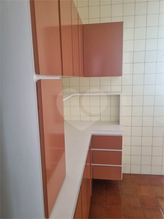 apartamento 94m2, 3 dormitórios, sendo 1 suíte, living 2 ambientes, 1 vaga livre, no Paraiso.