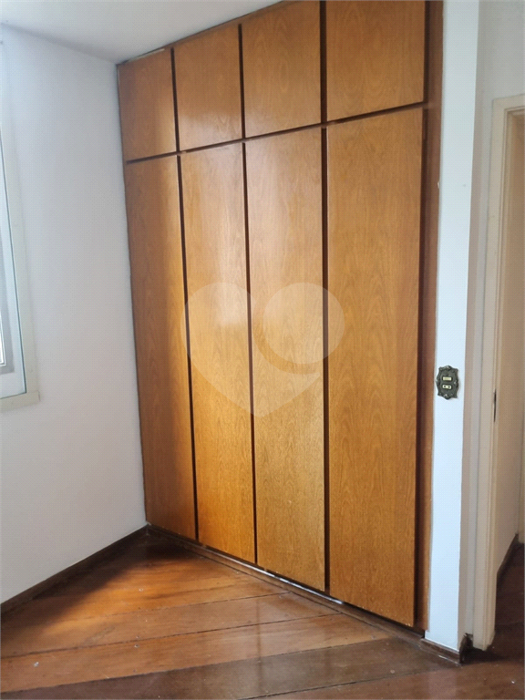 apartamento 94m2, 3 dormitórios, sendo 1 suíte, living 2 ambientes, 1 vaga livre, no Paraiso.