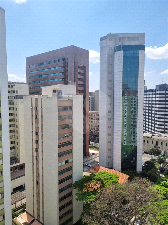 apartamento 94m2, 3 dormitórios, sendo 1 suíte, living 2 ambientes, 1 vaga livre, no Paraiso.