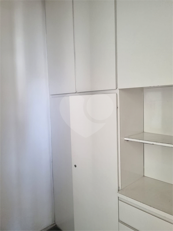 apartamento 94m2, 3 dormitórios, sendo 1 suíte, living 2 ambientes, 1 vaga livre, no Paraiso.