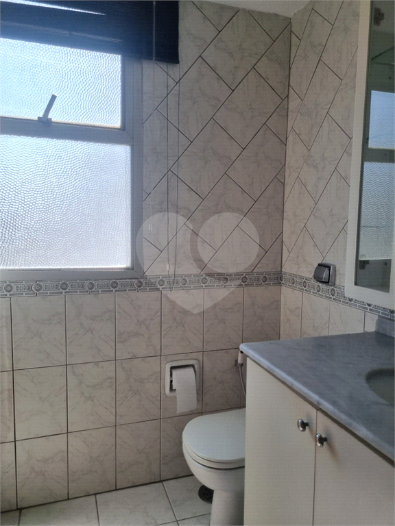 apartamento 94m2, 3 dormitórios, sendo 1 suíte, living 2 ambientes, 1 vaga livre, no Paraiso.