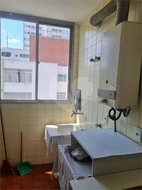 apartamento 94m2, 3 dormitórios, sendo 1 suíte, living 2 ambientes, 1 vaga livre, no Paraiso.