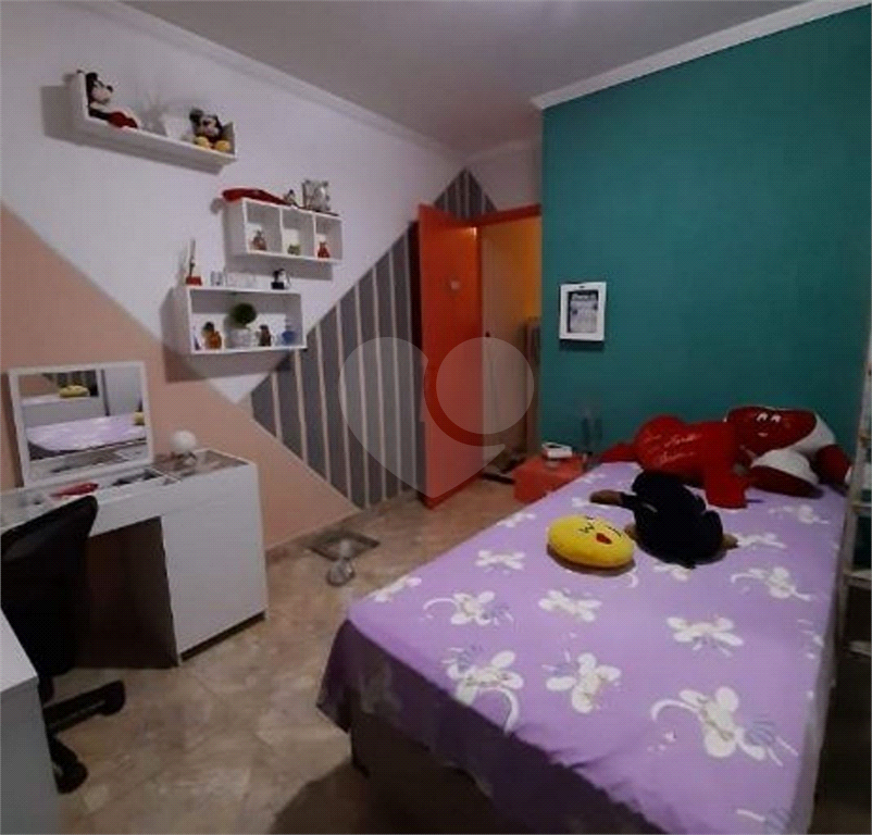 SOBRADO em JARAGUÁ