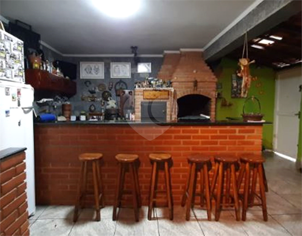 SOBRADO em JARAGUÁ