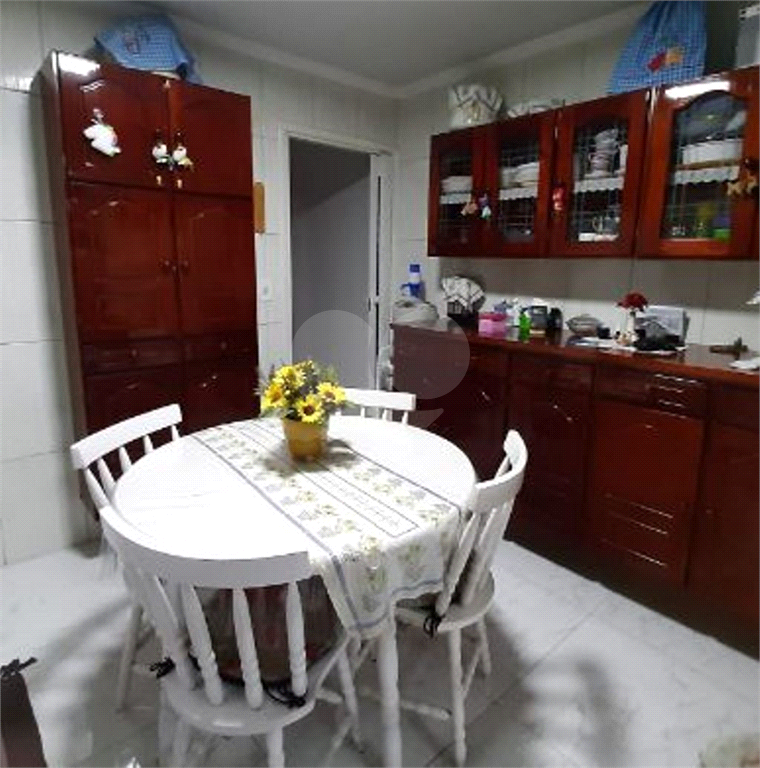 SOBRADO em JARAGUÁ