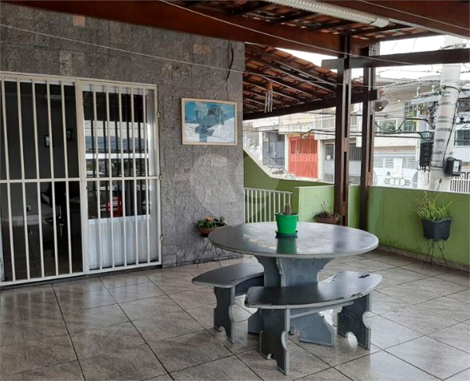 SOBRADO em JARAGUÁ