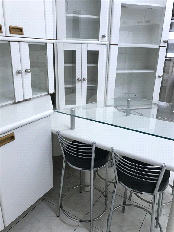 APARTAMENTO em MOEMA