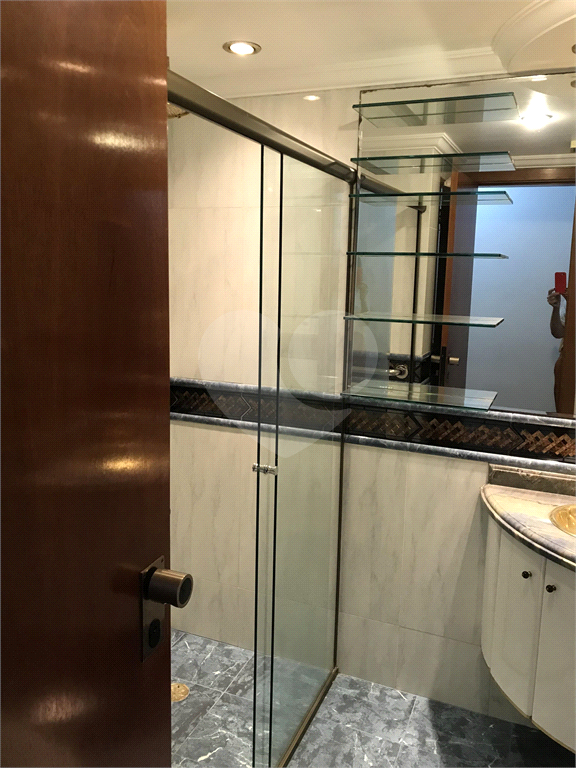 APARTAMENTO em MOEMA