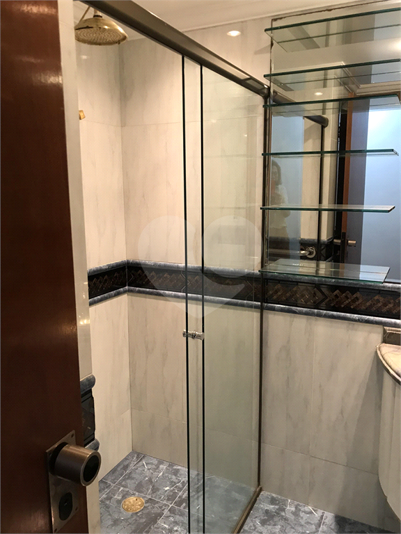 APARTAMENTO em MOEMA