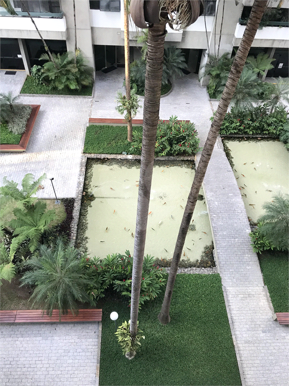 APARTAMENTO em MOEMA