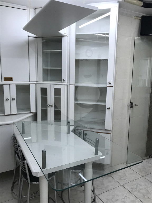 APARTAMENTO em MOEMA