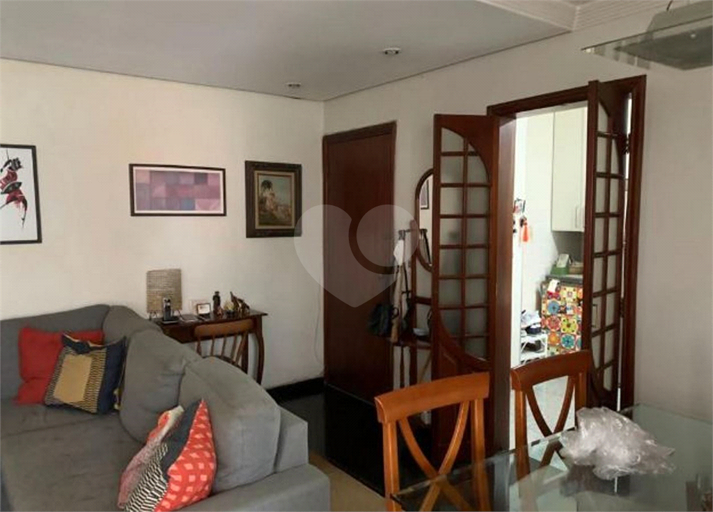 APARTAMENTO em TATUAPÉ