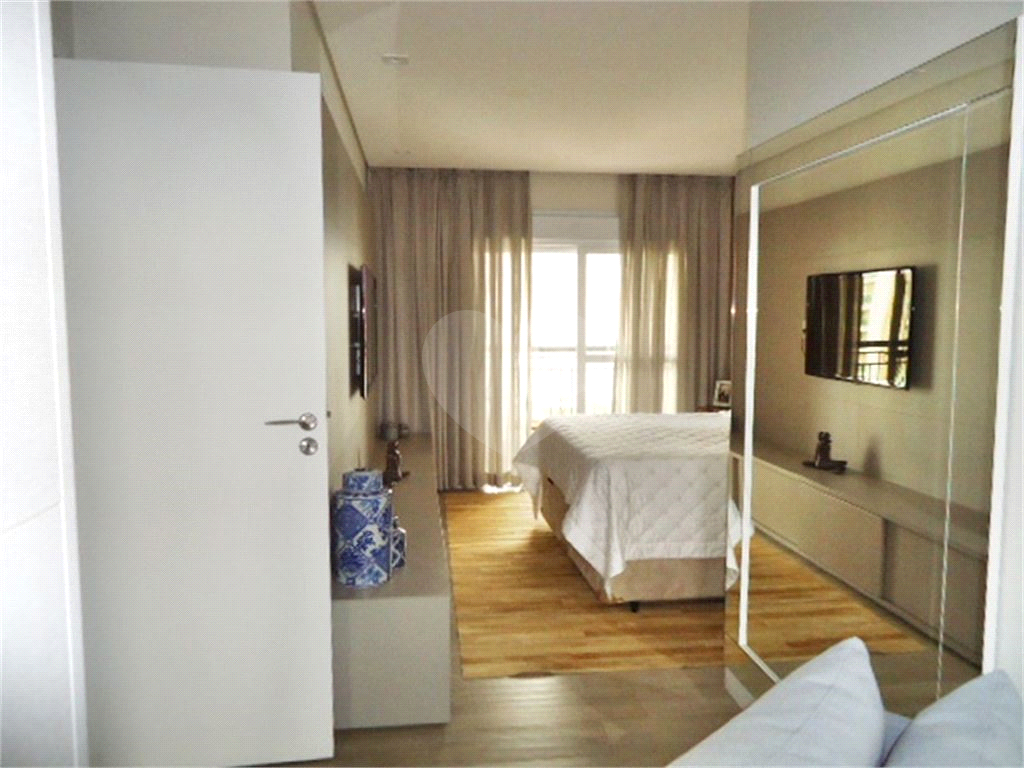 Apartamento de Alto Padrão à Venda no bairro Santa Teresinha, com 264 m² 4 suítes 5 vagas  (PORTEIRA FECHADA)!