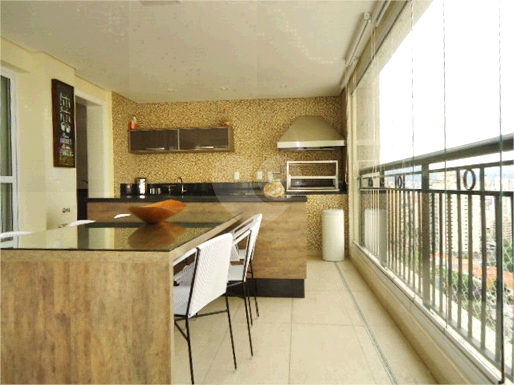 Apartamento de Alto Padrão à Venda no bairro Santa Teresinha, com 264 m² 4 suítes 5 vagas  (PORTEIRA FECHADA)!