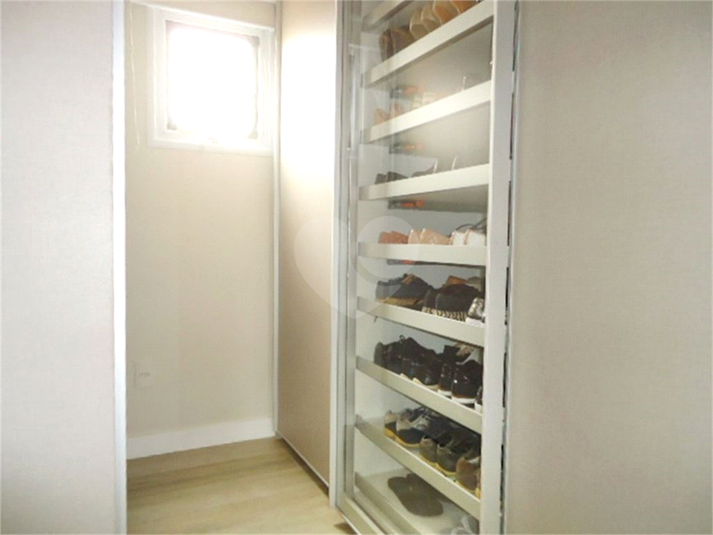 Apartamento de Alto Padrão à Venda no bairro Santa Teresinha, com 264 m² 4 suítes 5 vagas  (PORTEIRA FECHADA)!
