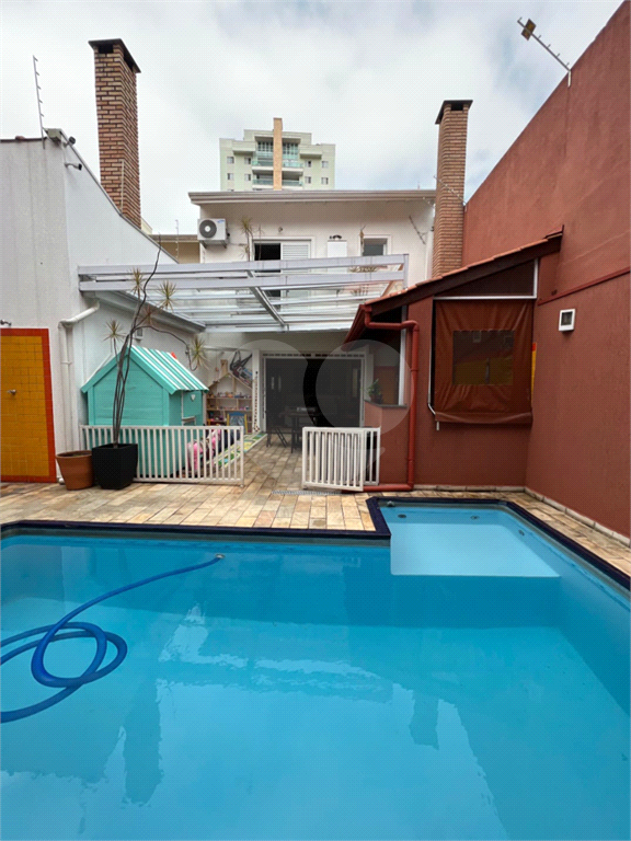 Sobrado a venda em Santana com piscina.